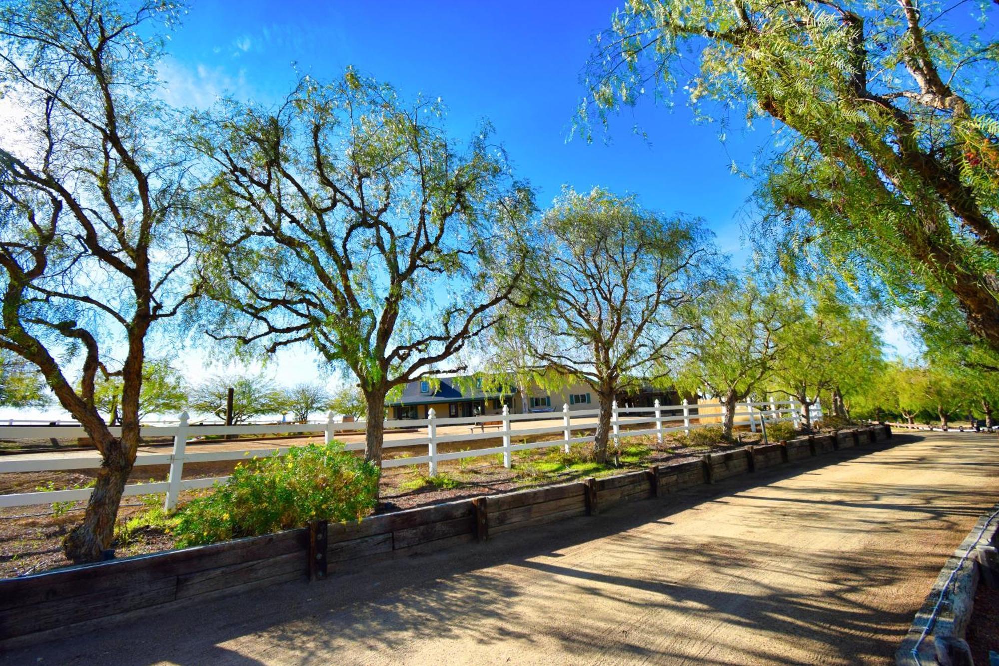 Peppertree Lane Ranch -- Seven-Acre Ranch In The Heart Of Wine Country Hotel Temecula Bagian luar foto