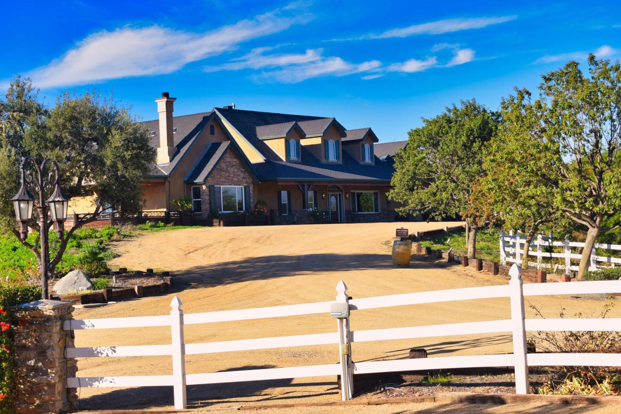 Peppertree Lane Ranch -- Seven-Acre Ranch In The Heart Of Wine Country Hotel Temecula Bagian luar foto